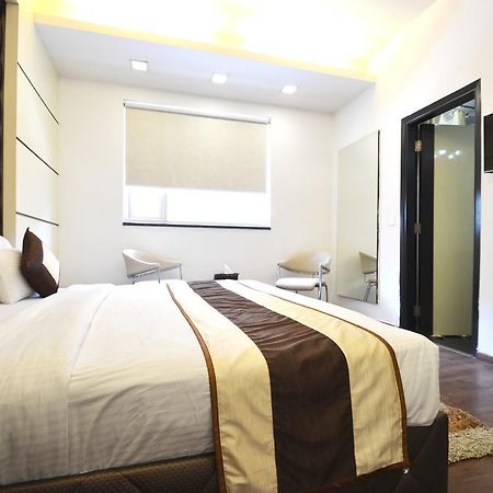 Hotel Metro View Делхи Екстериор снимка