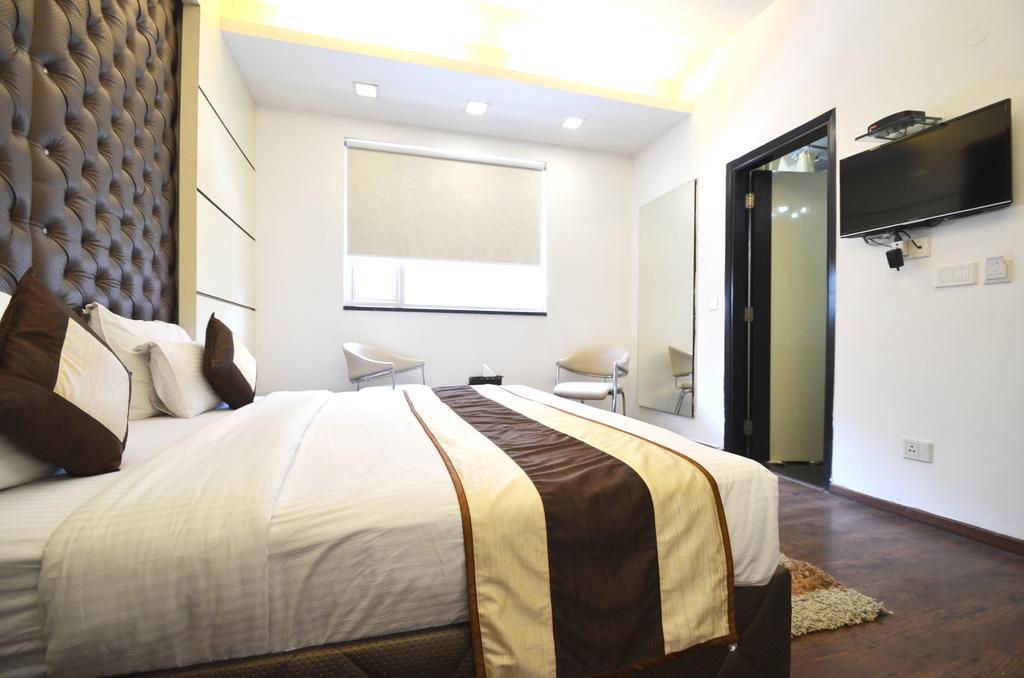 Hotel Metro View Делхи Екстериор снимка