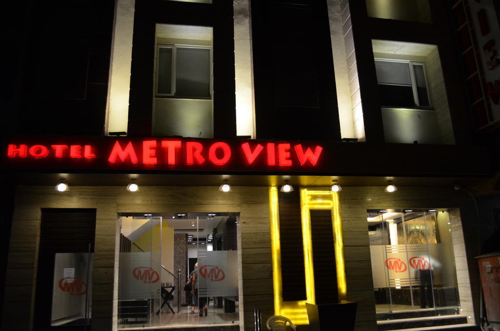 Hotel Metro View Делхи Екстериор снимка